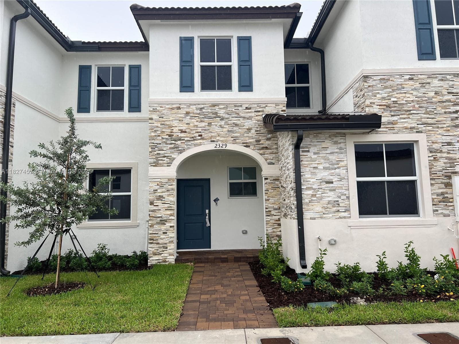 2329 NW 122nd Ter, Miami FL 33167 photo 2