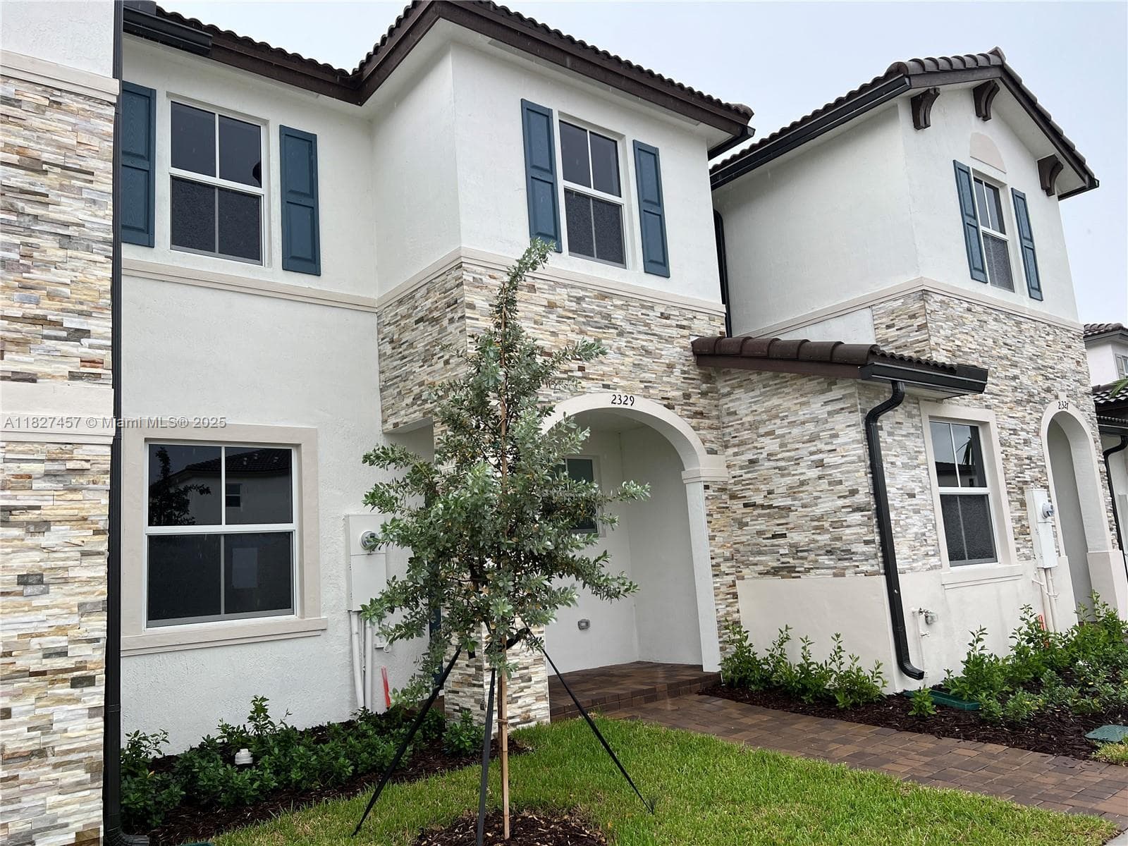 2329 NW 122nd Ter, Miami FL 33167 photo 4