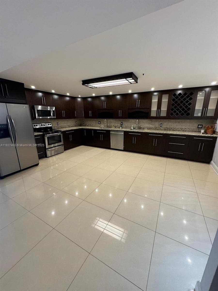20401 NE 30th Ave # 8, Aventura FL 33180 photo 3