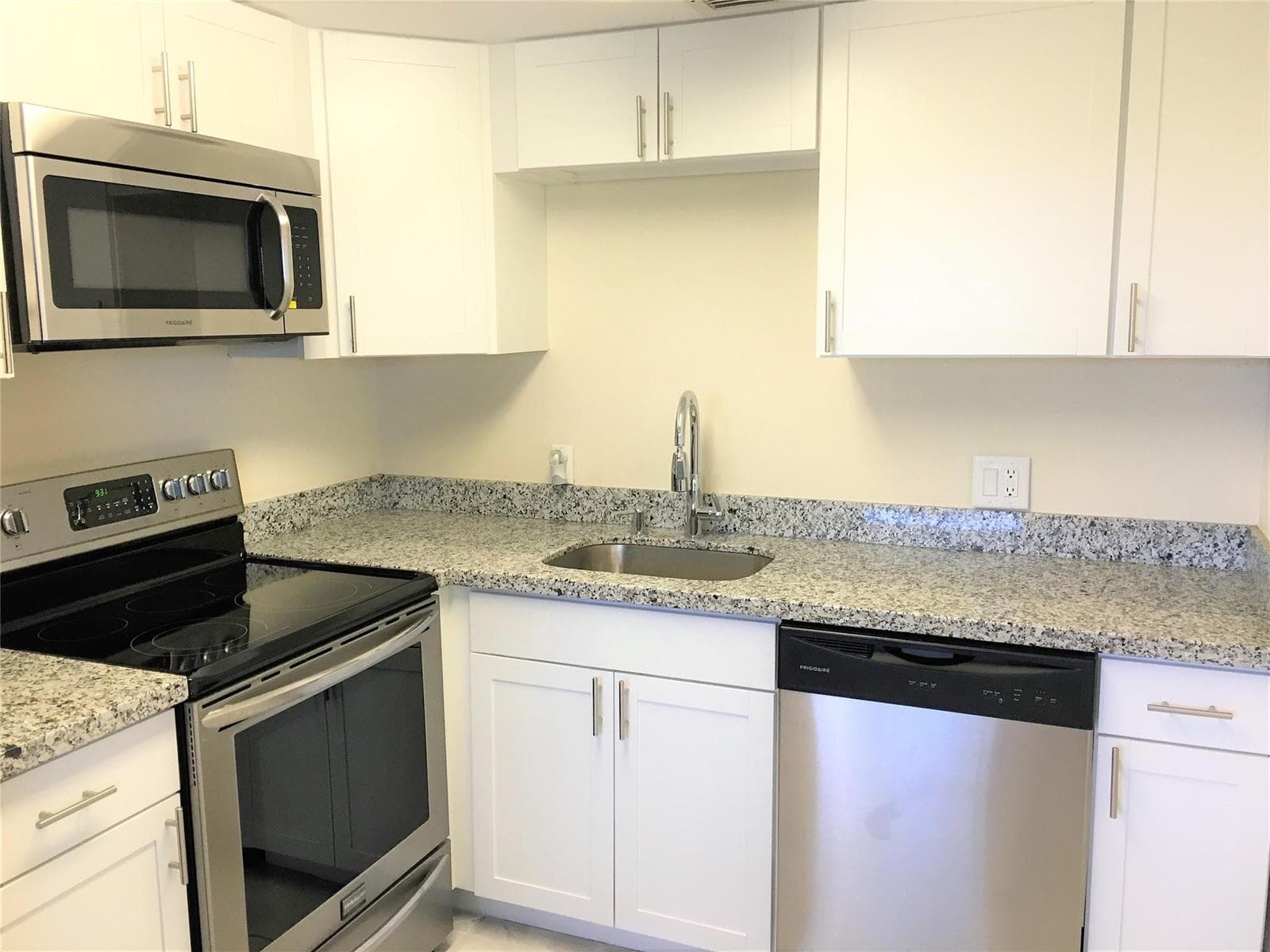 551 SW 135th Avenue # 405b, Pembroke Pines FL 33027 photo 3