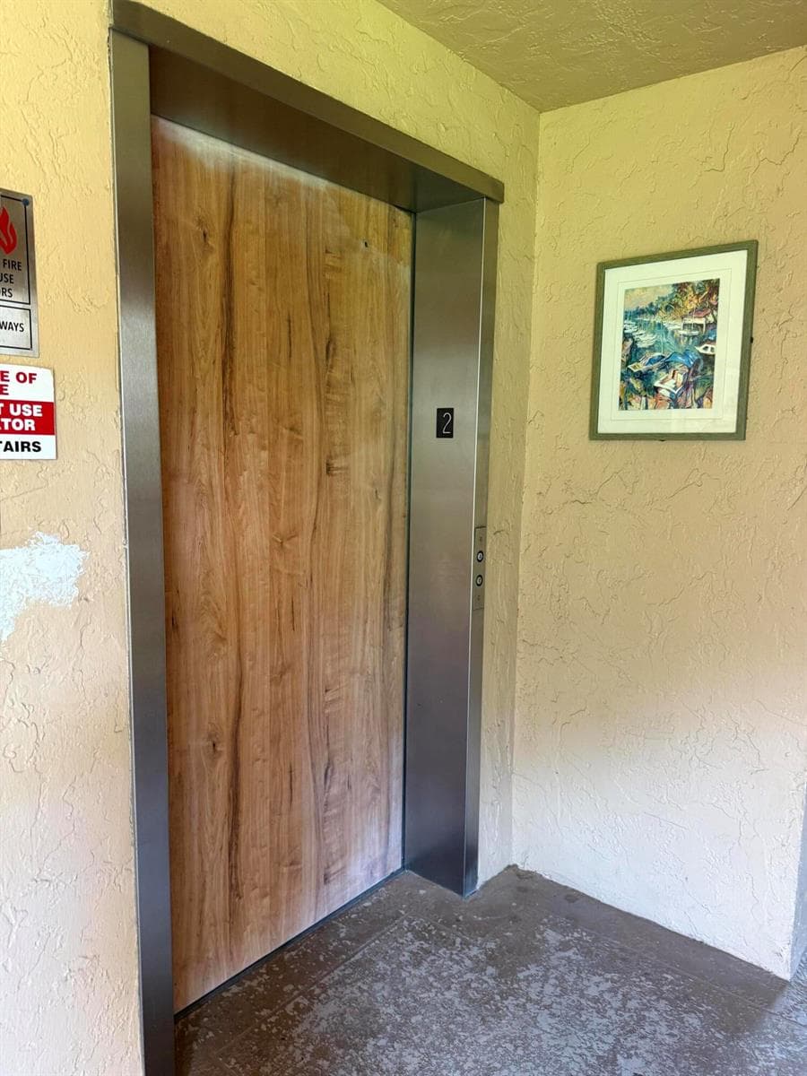 4760 Lucerne Lakes Boulevard W # 206, Lake Worth FL 33467 photo 2
