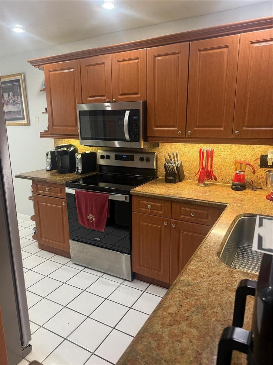 7081 Woodmont Way, Tamarac FL 33321 photo 5