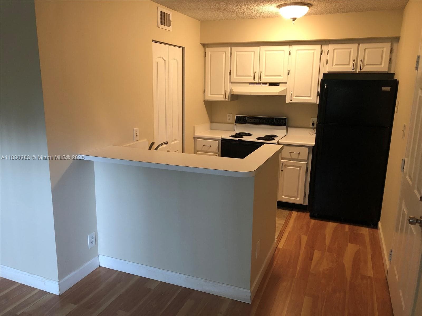 620 S Park Rd # 2, Hollywood FL 33021 photo 3