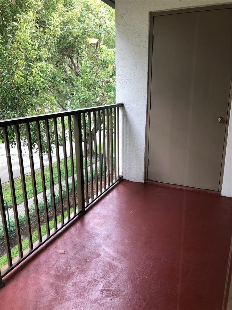 620 S Park Rd # 2, Hollywood FL 33021 photo 5