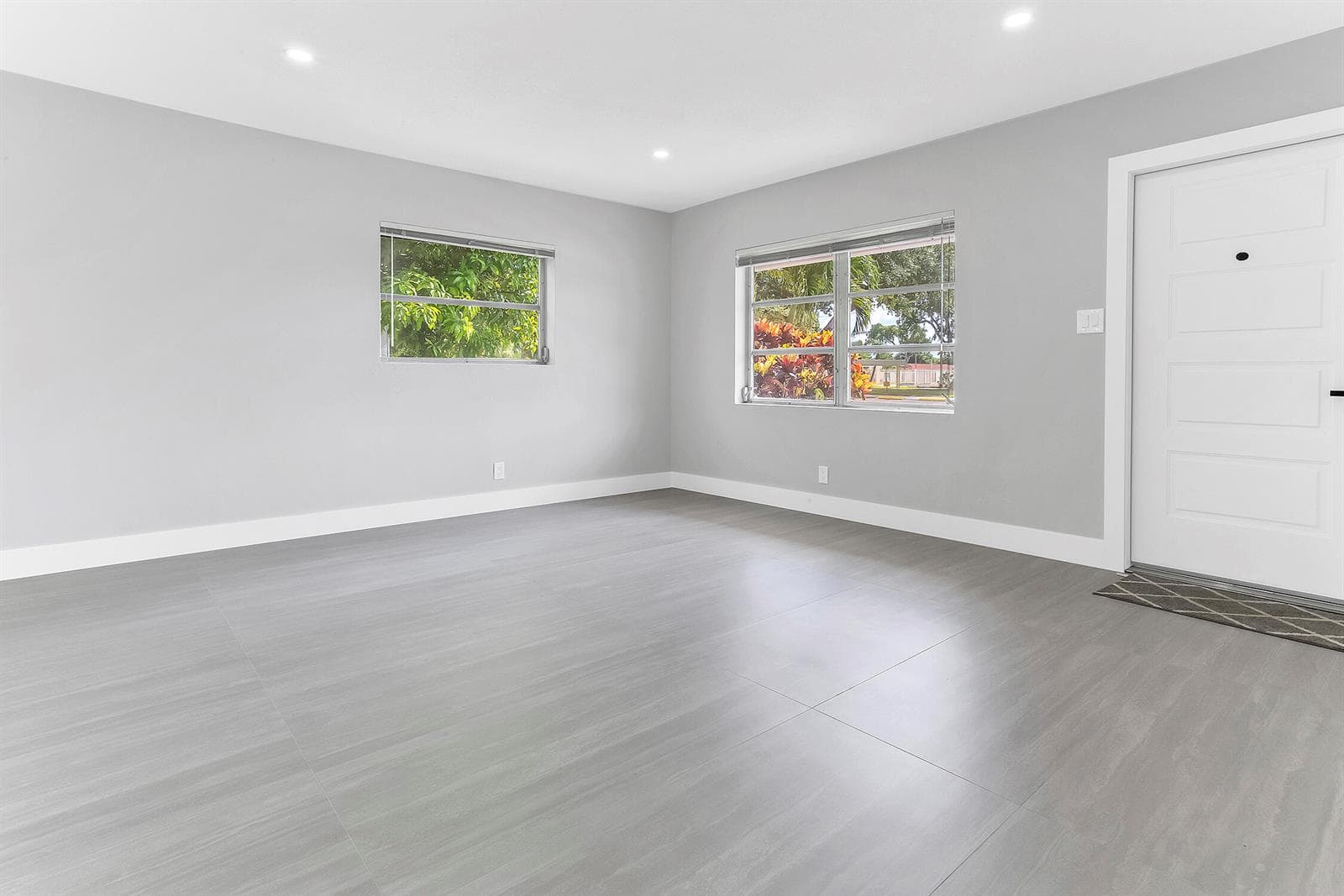 7609 NW 70 Avenue, Tamarac FL 33321 photo 3