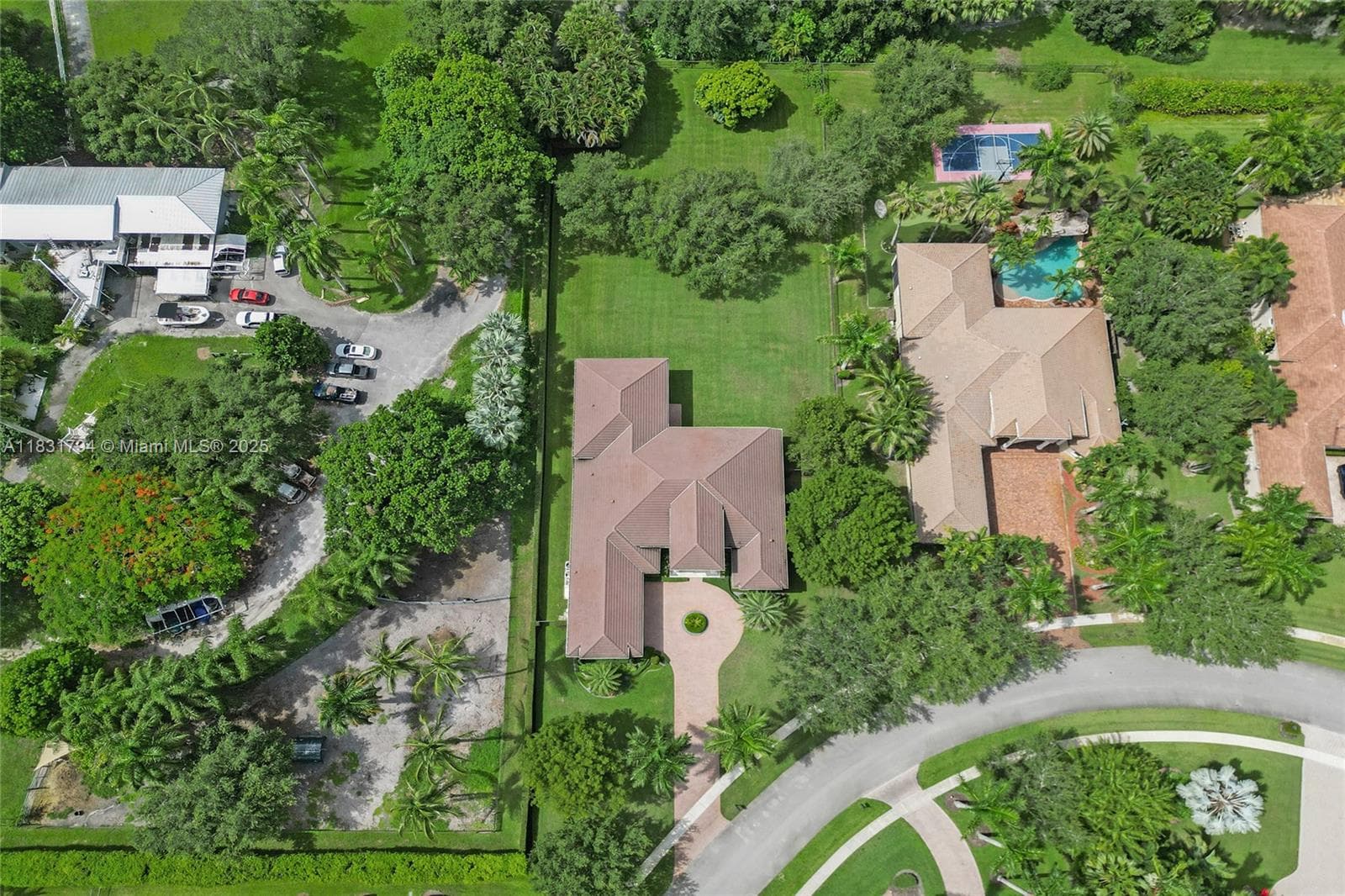 11056 Blackhawk Blvd, Davie FL 33328 photo 5