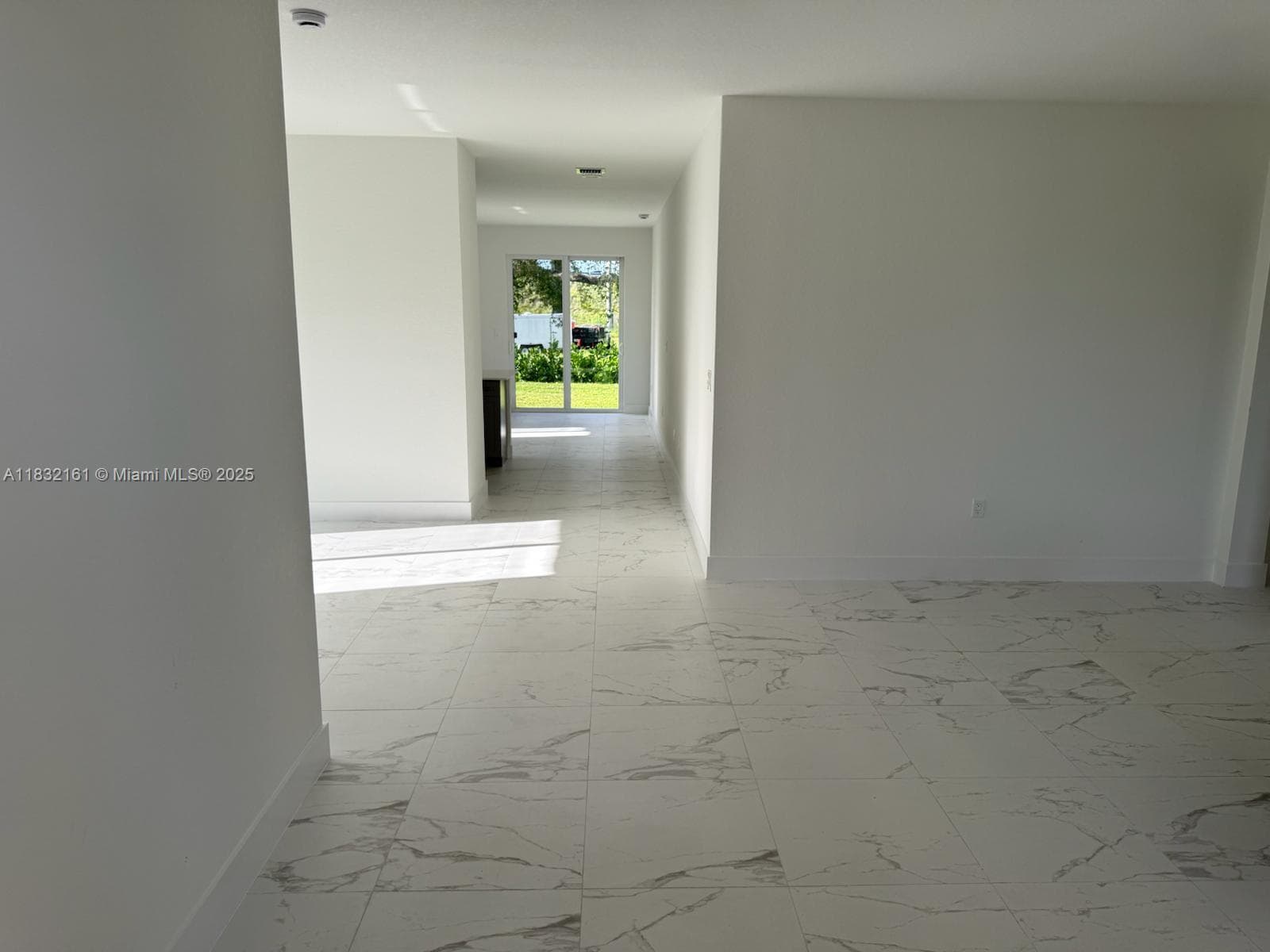 1828 NE 1st St, Homestead FL 33033 photo 4
