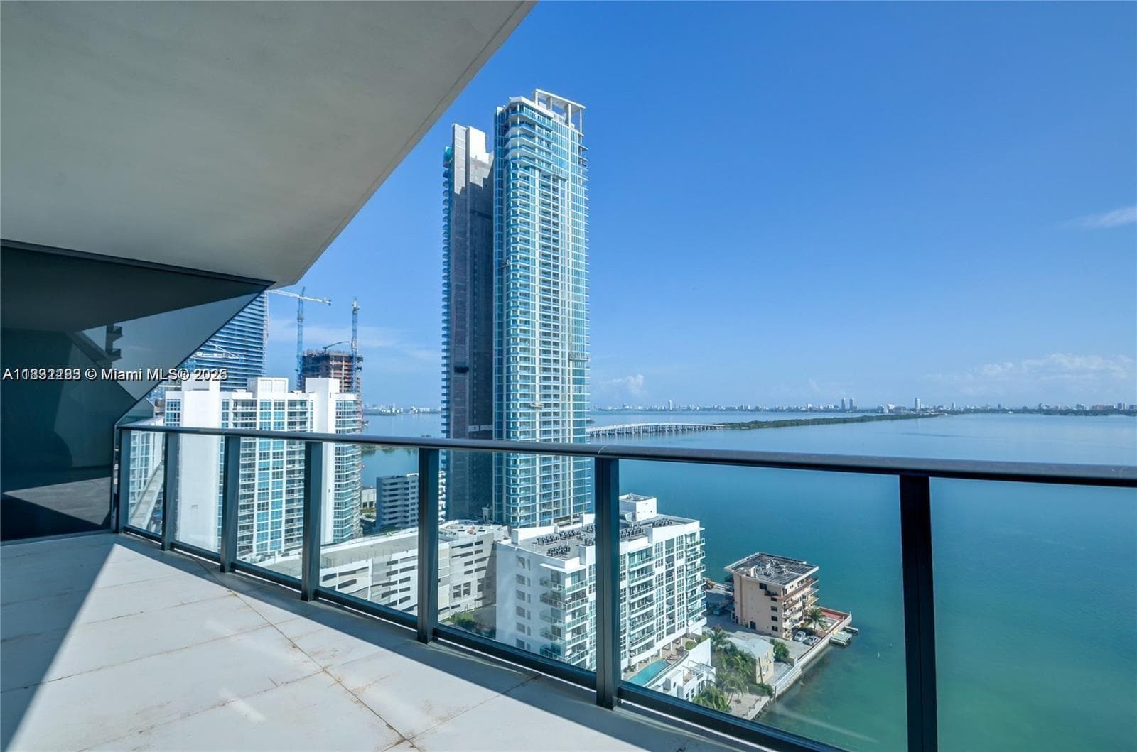 460 NE 28th St # 2106, Miami FL 33137 photo 2