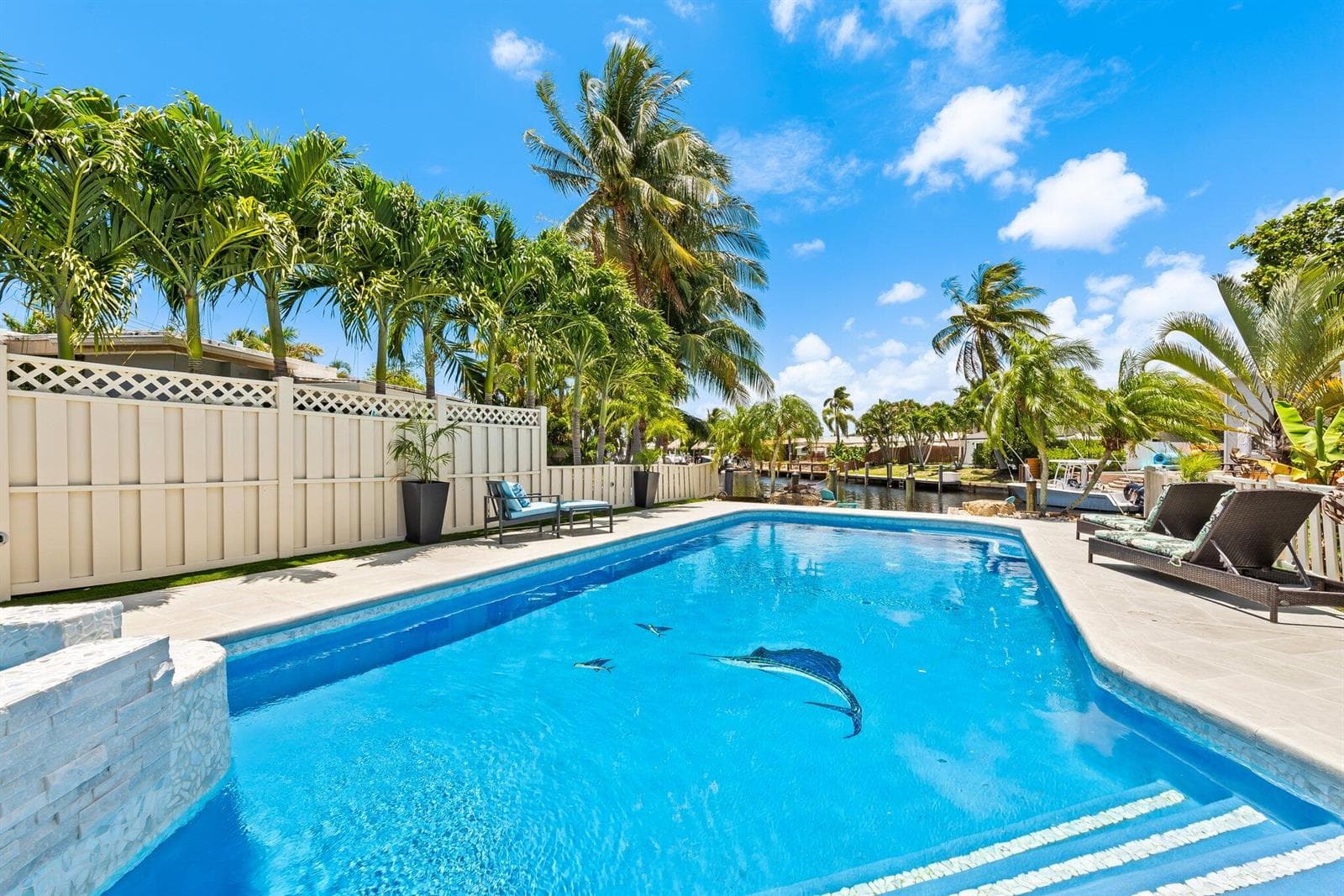 581 SE 5th Avenue, Pompano Beach FL 33060 photo 2
