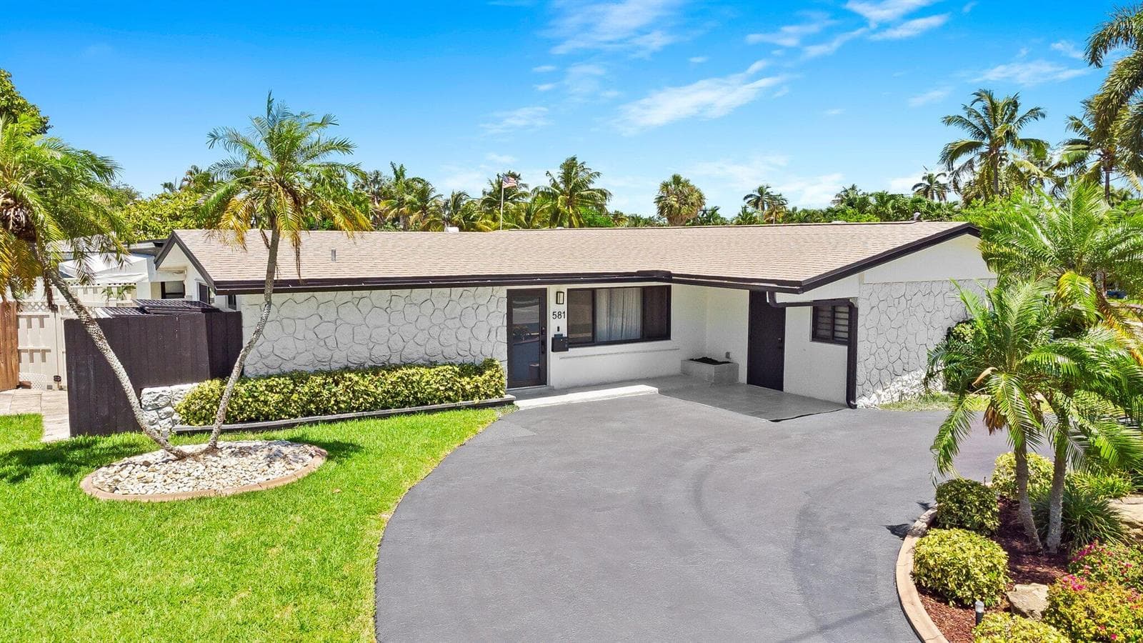 581 SE 5th Avenue, Pompano Beach FL 33060 photo 3