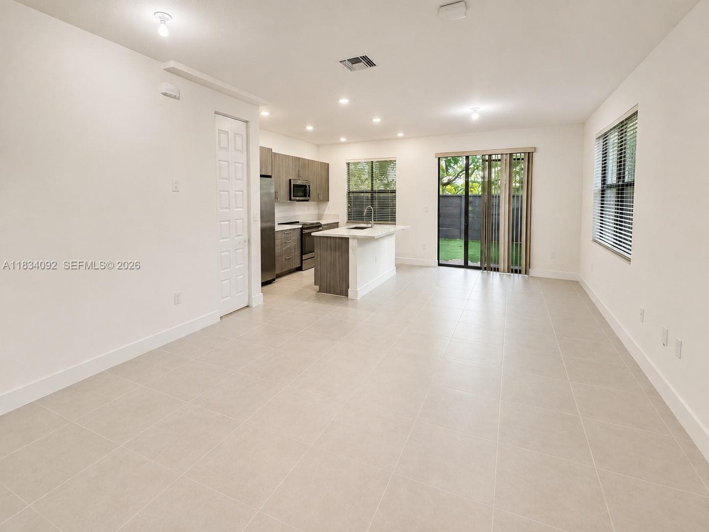 15842 NW 91 Ct # 15842, Miami Lakes FL 33018 photo 3