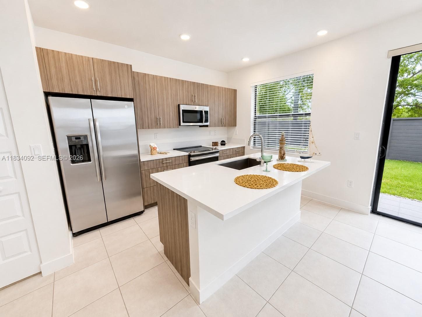 15842 NW 91 Ct # 15842, Miami Lakes FL 33018 photo 4