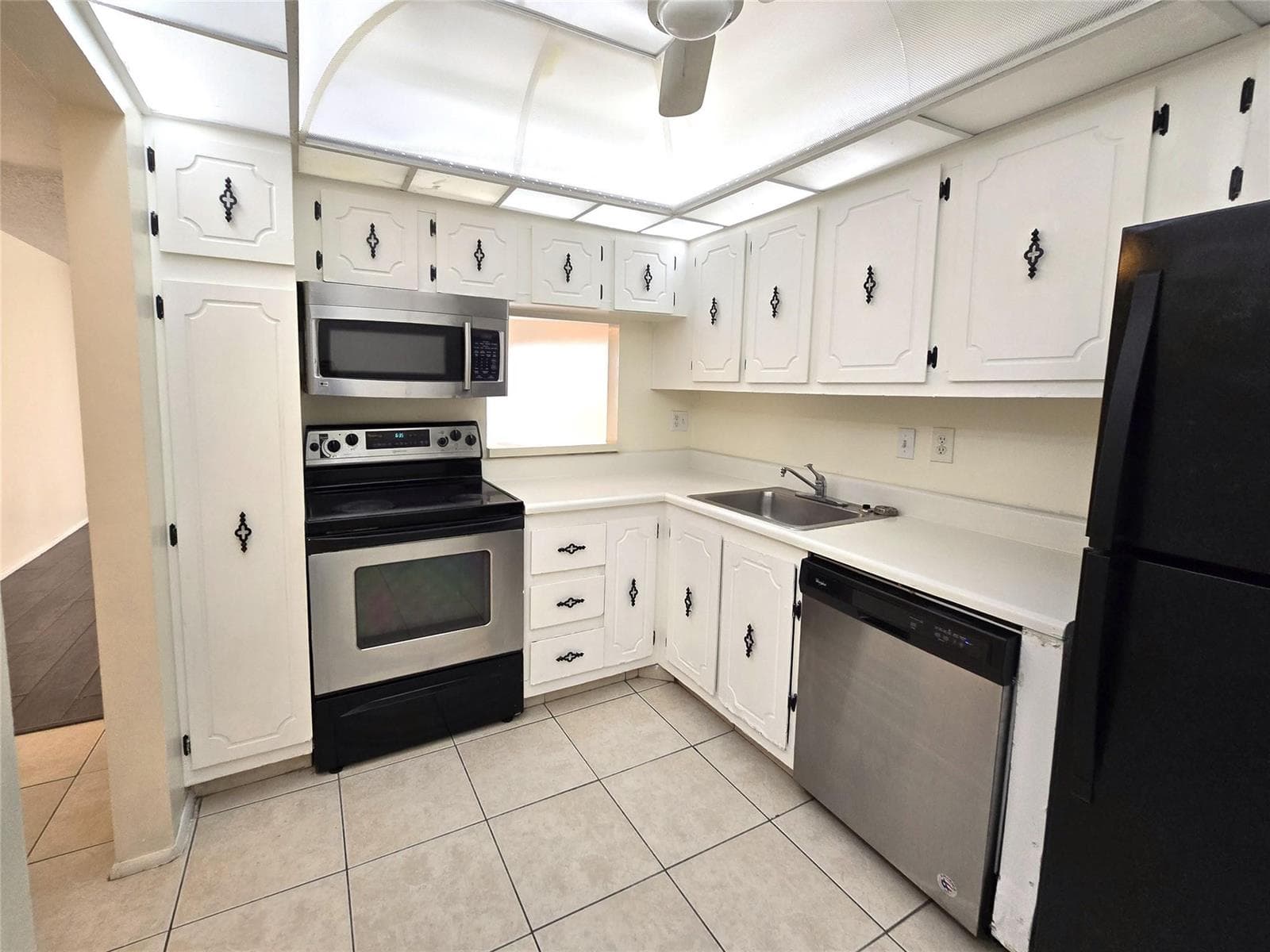 4334 NW 9th Avenue # 3B, Deerfield Beach FL 33064 photo 2