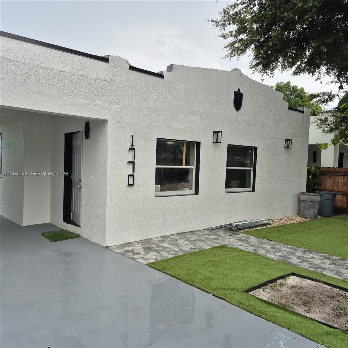 1770 NW 44th St, Miami FL 33142