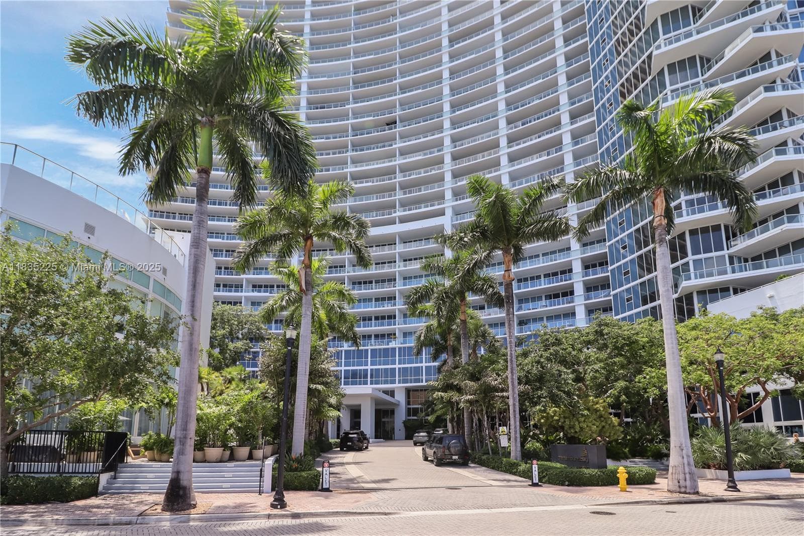 2020 N Bayshore Dr # 2801, Miami FL 33137 photo 2