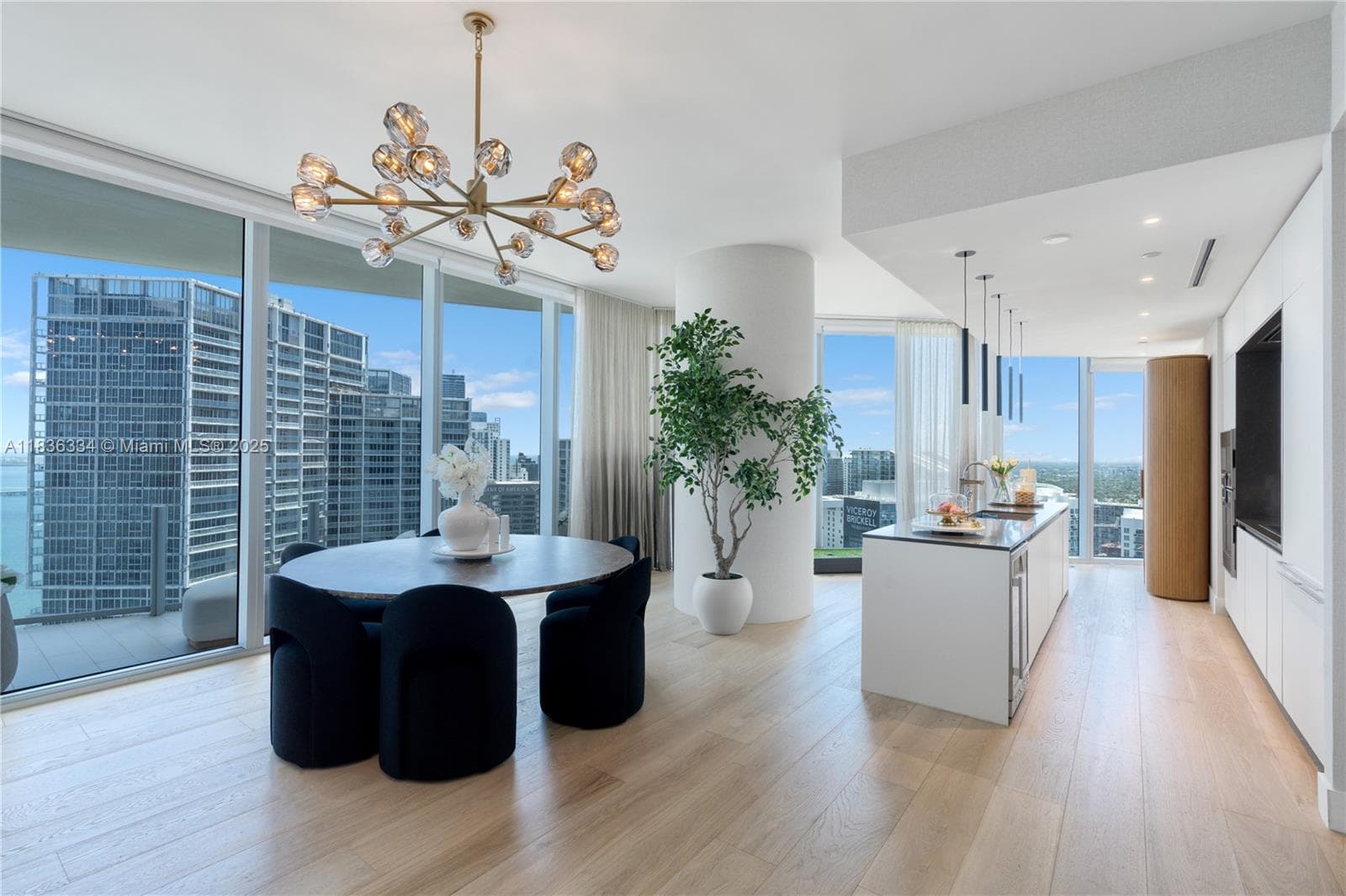 300 Biscayne Blvd way # 4707, Miami FL 33131 photo 2