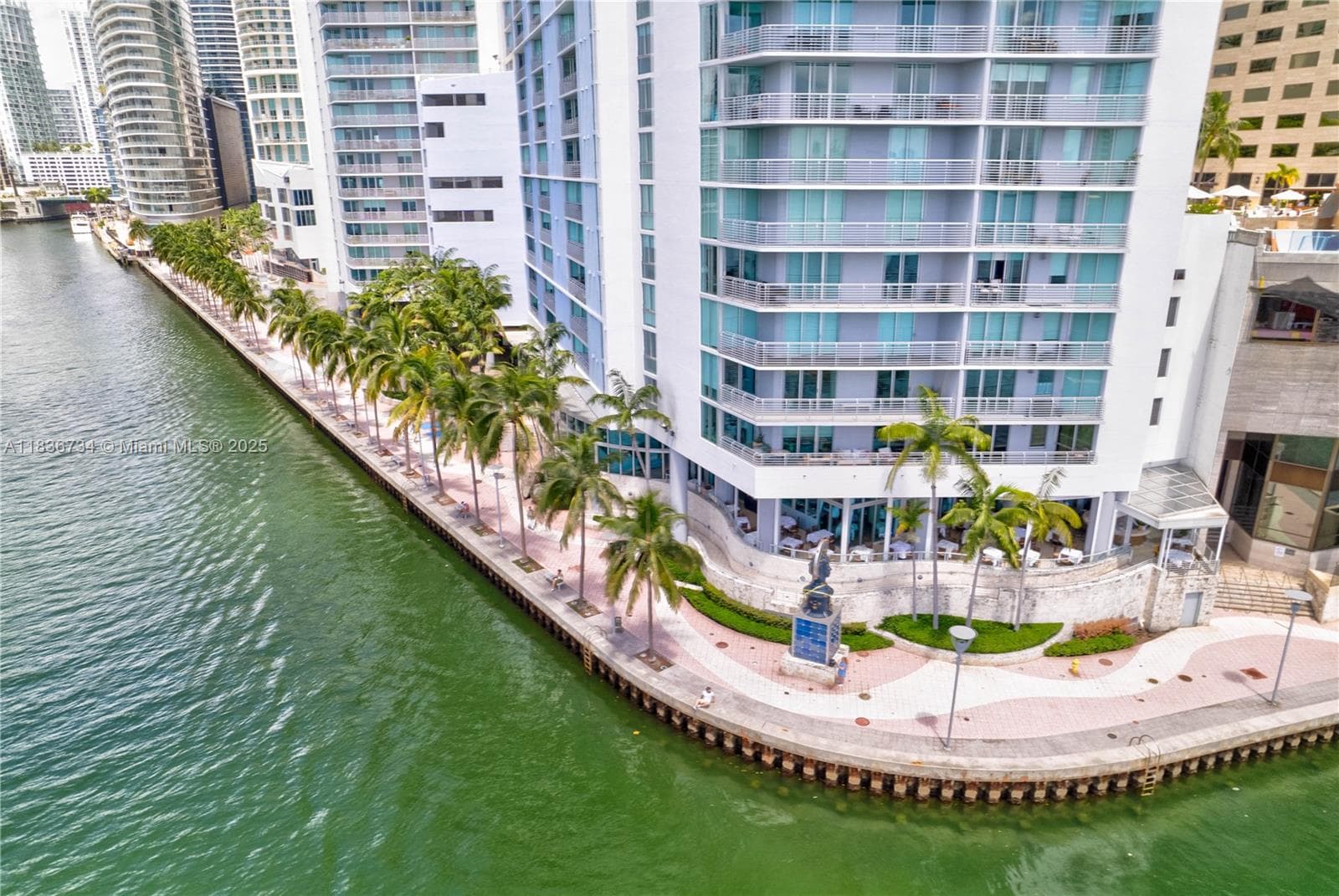 335 S Biscayne Blvd # 3108, Miami FL 33131 photo 4