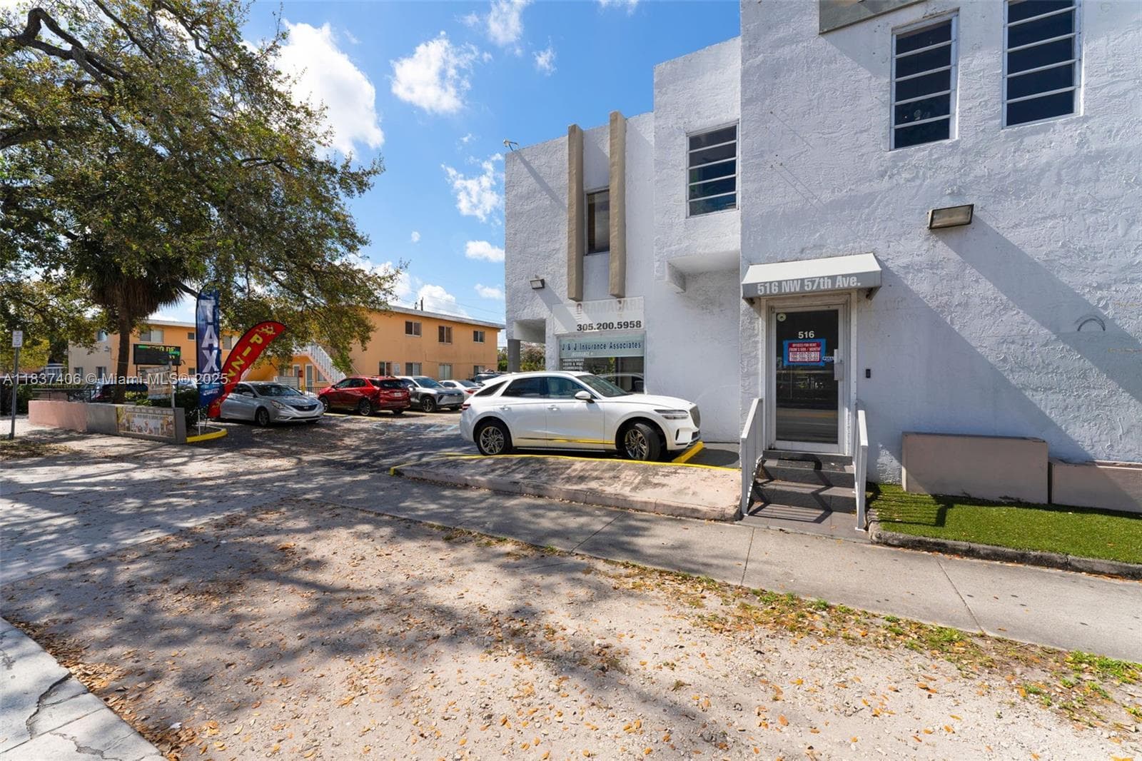 516 NW 57th Ave, Miami FL 33126 photo 5
