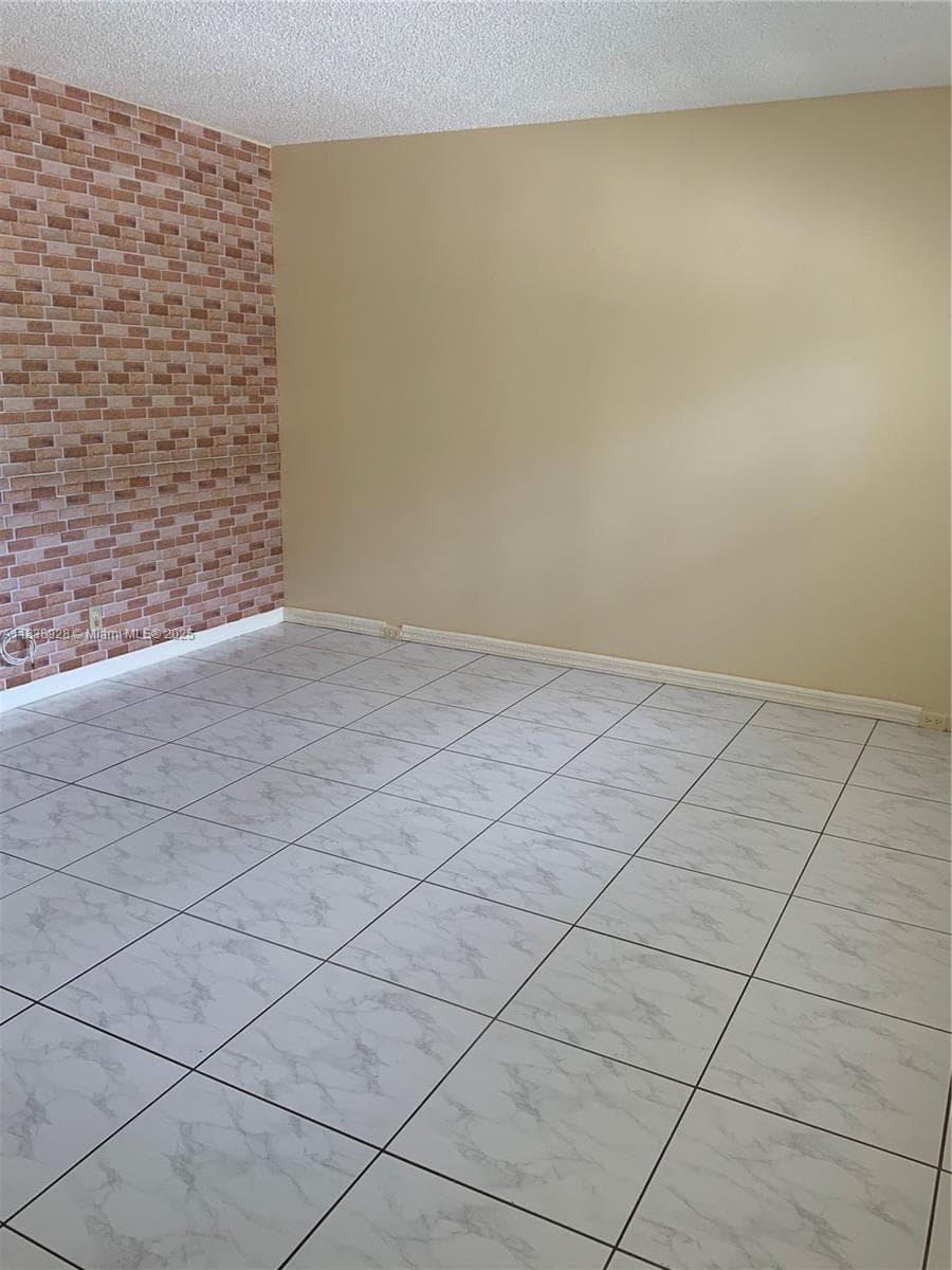 2405 Antigua Cir # H1, Coconut Creek FL 33066 photo 2