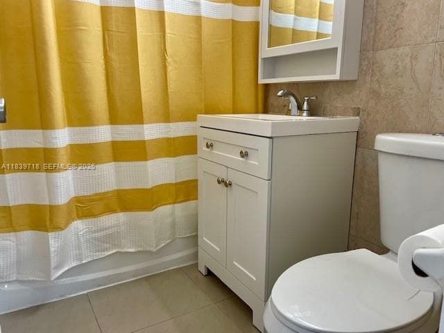 330 W 40th Pl, Hialeah FL 33012 photo 3