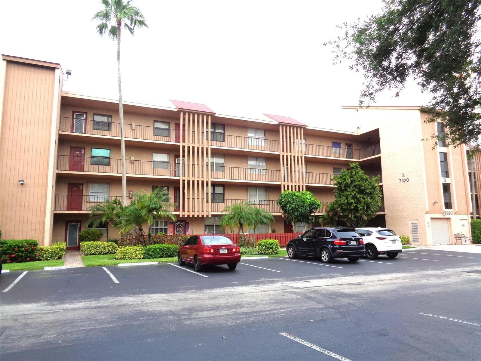7320 Lake Circle Drive # 101, Margate FL 33063 photo 2