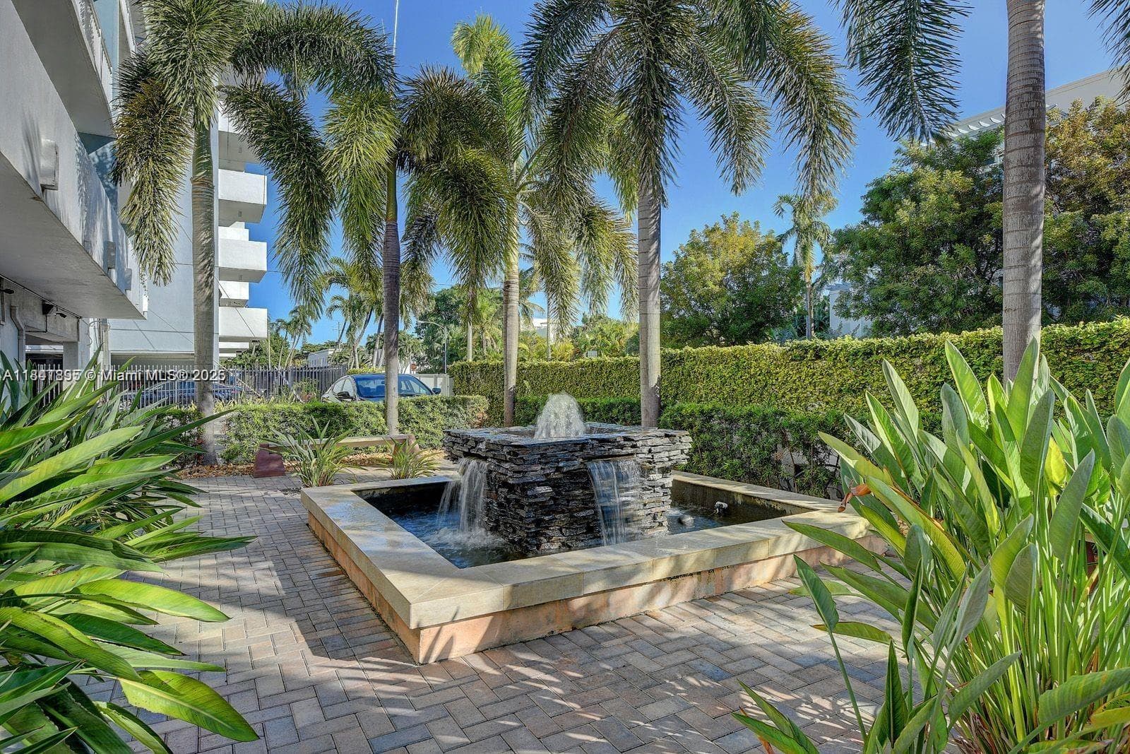1045 10th St # 907, Miami Beach FL 33139 photo 4