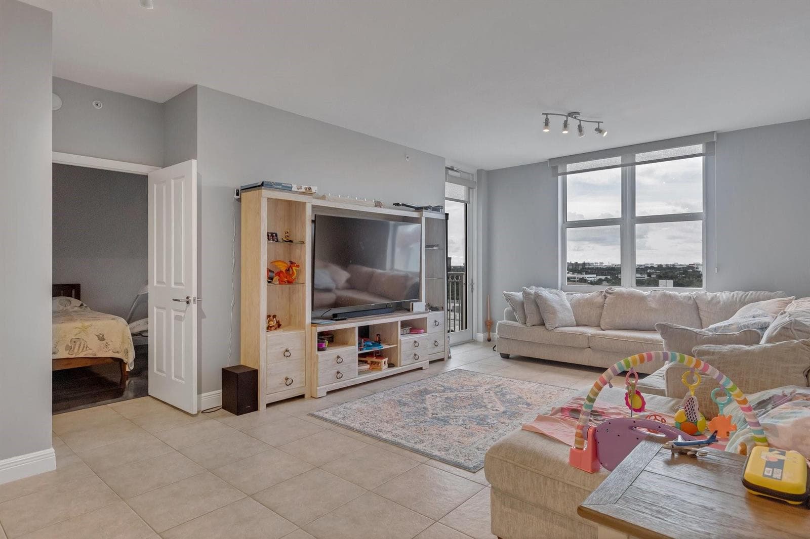 511 SE 5th Avenue # 912, Fort Lauderdale FL 33301 photo 2