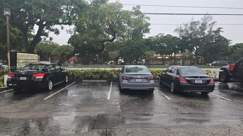 8275 W Broward Blvd, Plantation FL 33324 photo 4