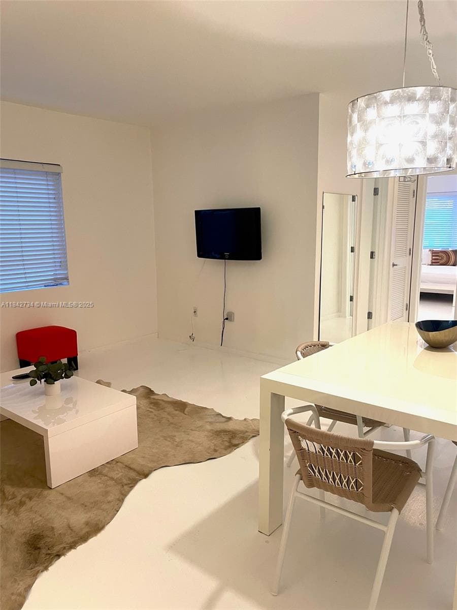 1616 Euclid Ave # 14, Miami Beach FL 33139 photo 3