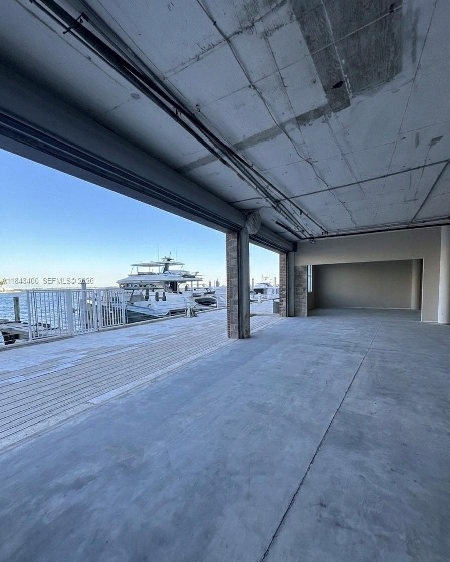801 Brickell Bay Dr, Miami FL 33131