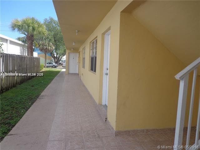 16150 NE 21st Ave # 1B, North Miami Beach FL 33162 photo 2