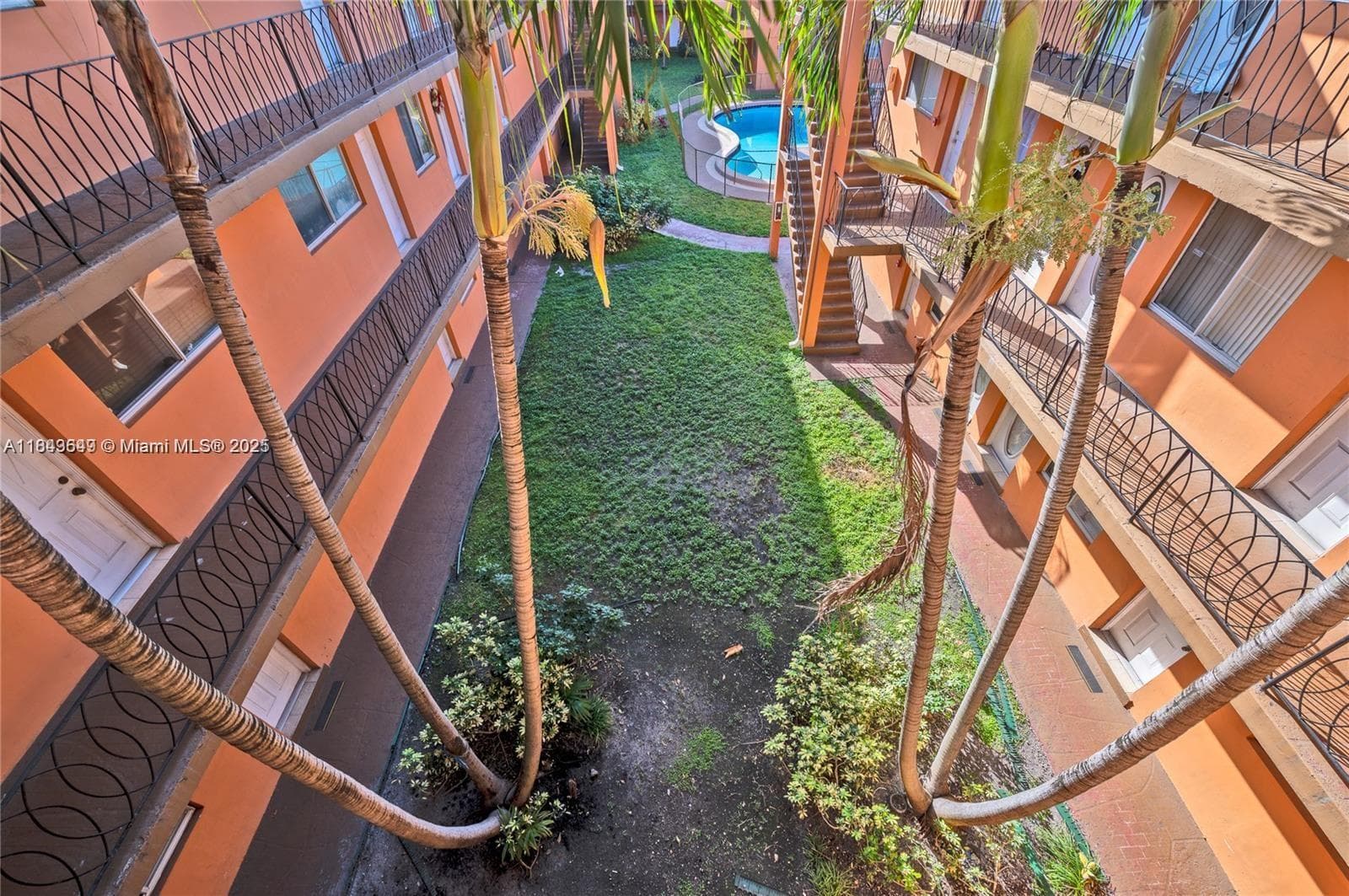 2330 NW 11th St # 47, Miami FL 33125 photo 4