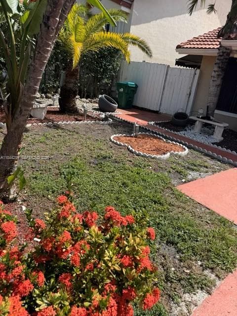 8453 NW 189 Street Rd, Hialeah FL 33015