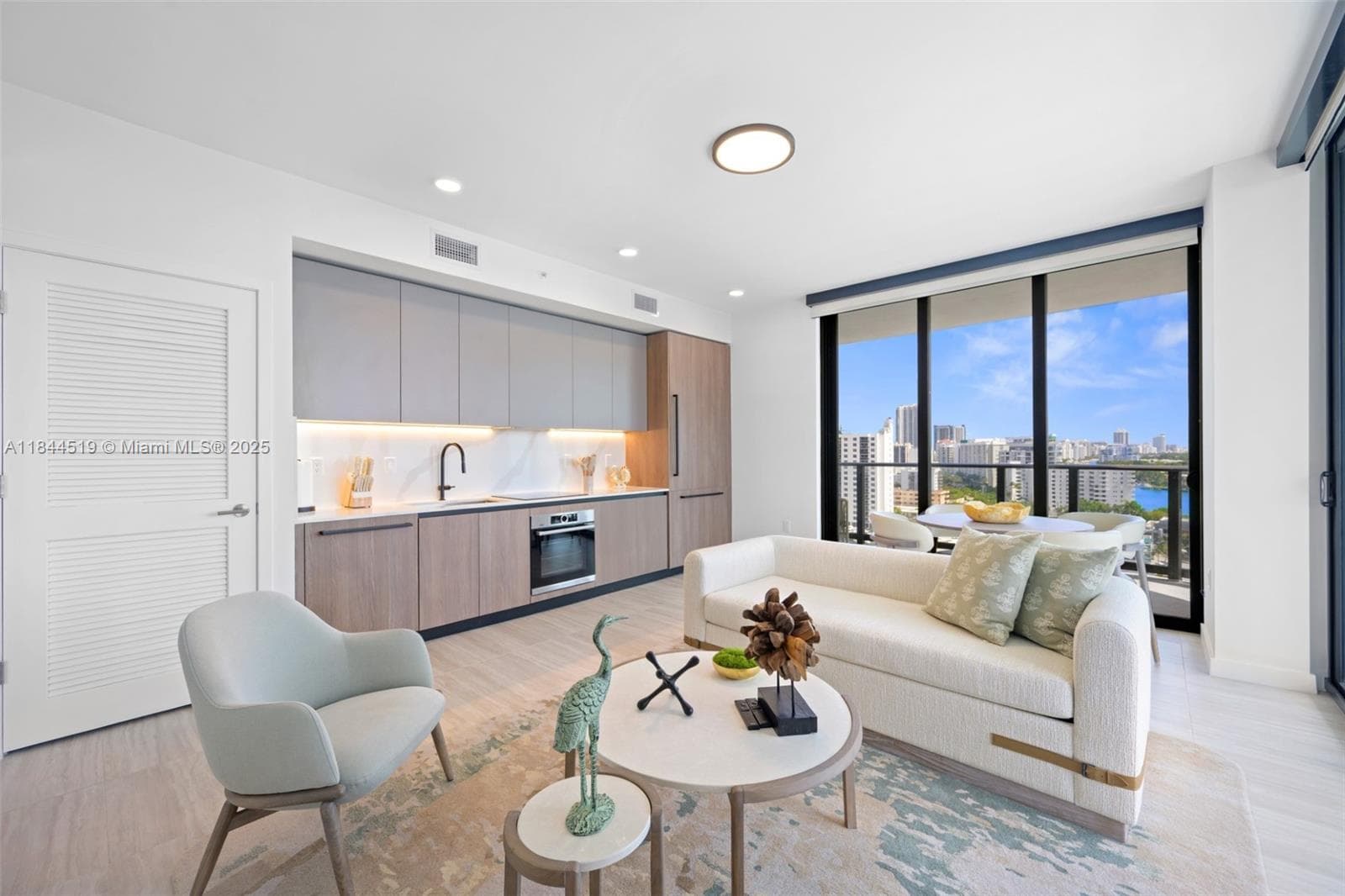 580 72nd St # 1210, Miami Beach FL 33141 photo 5