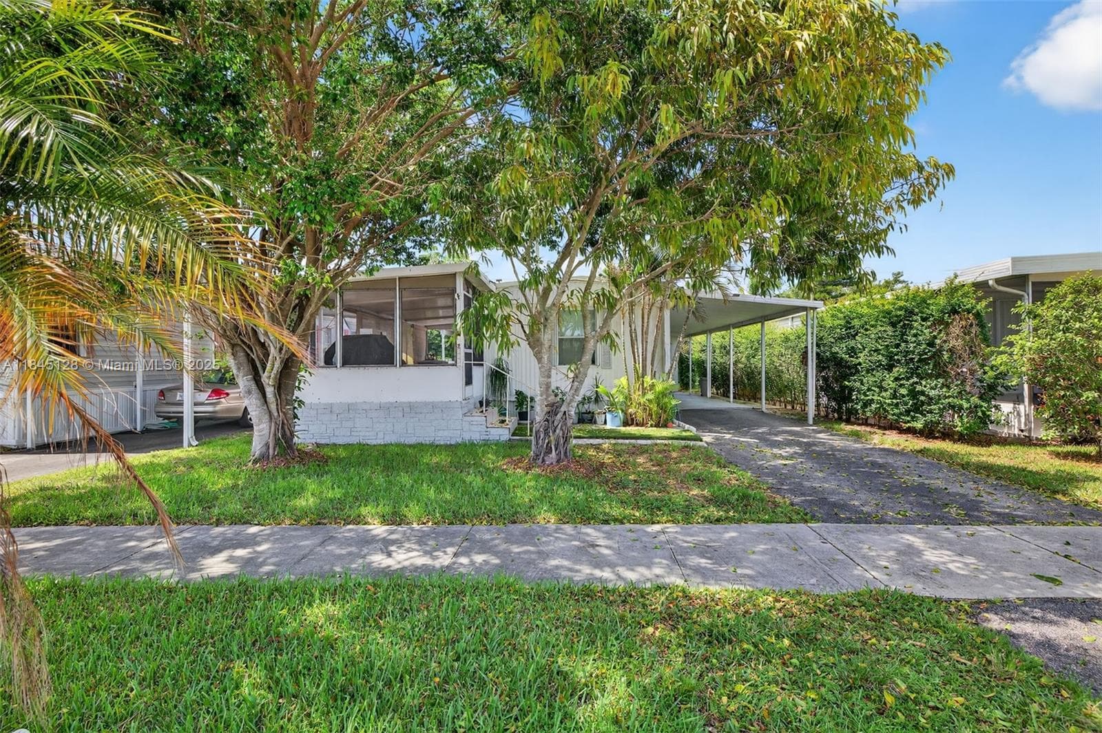 2430 SW 53rd St, Dania Beach FL 33312 photo 2