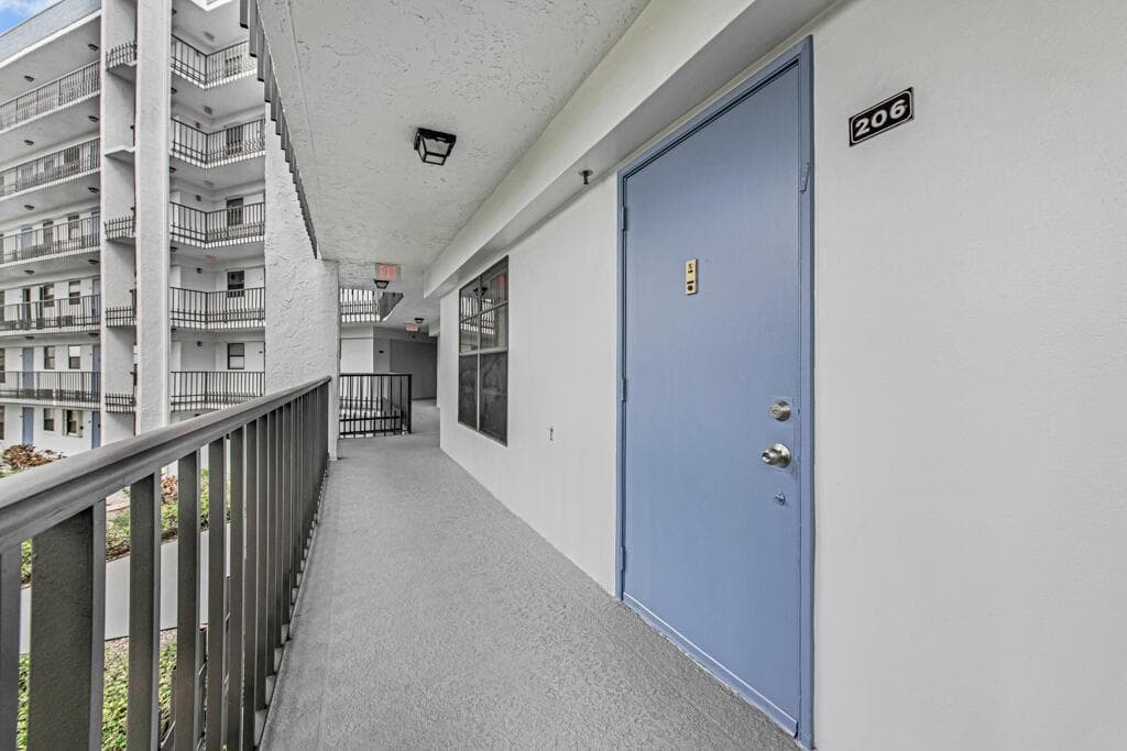 4640 Lucerne Lakes Boulevard # 206, Lake Worth FL 33467 photo 2