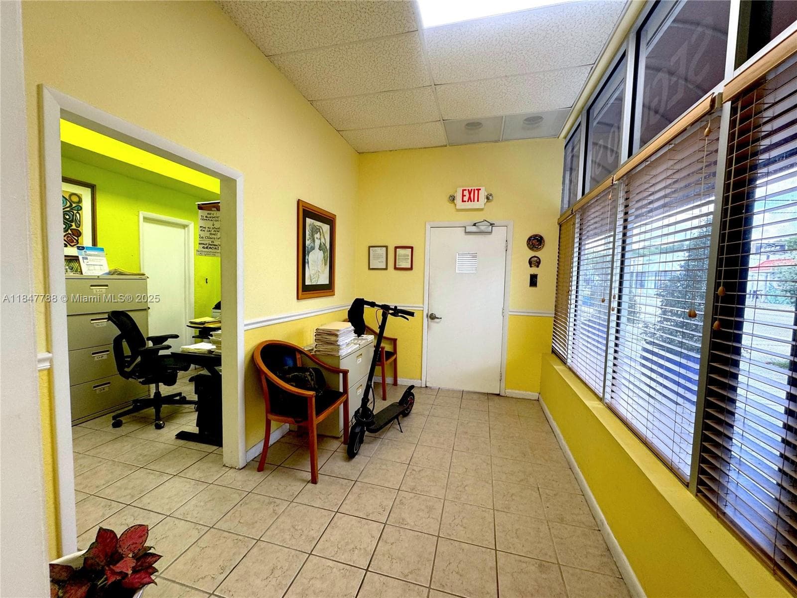 1058 SW 1st St, Miami FL 33130 photo 4