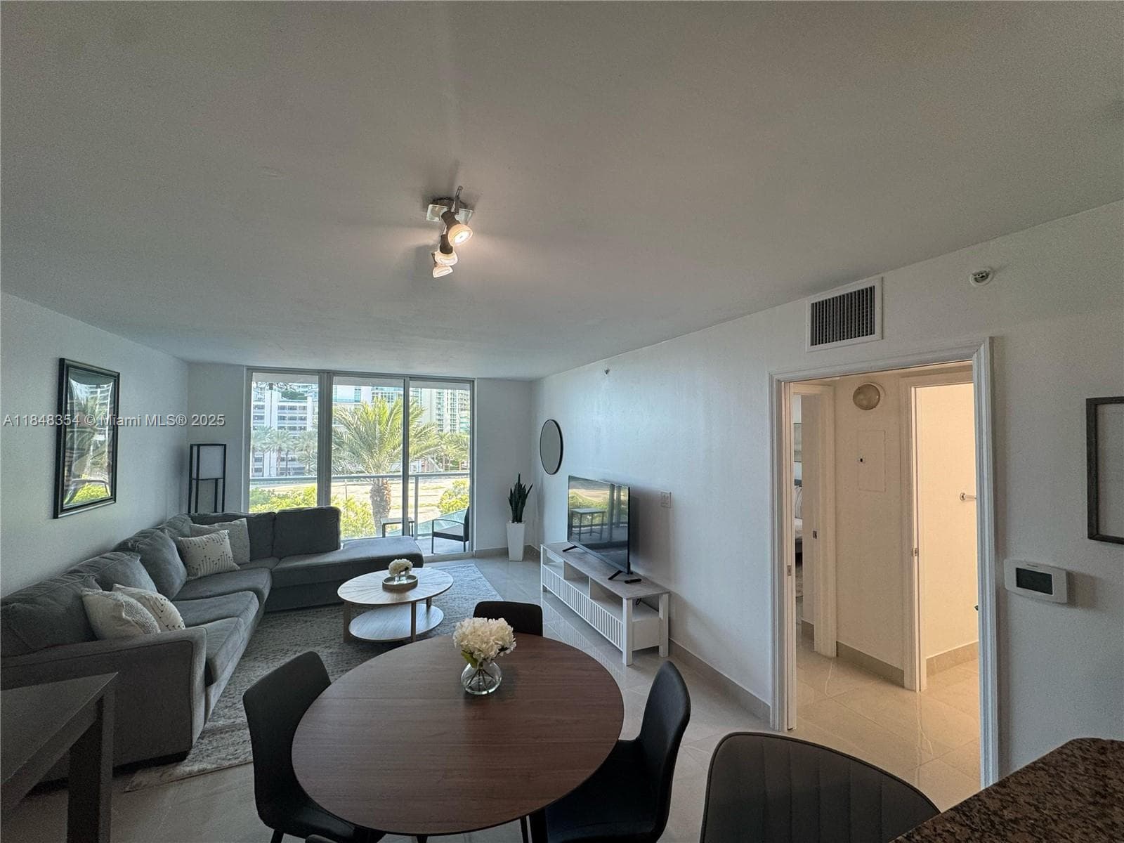 1155 Brickell Bay Dr # 307, Miami, FL 33131 photo 3