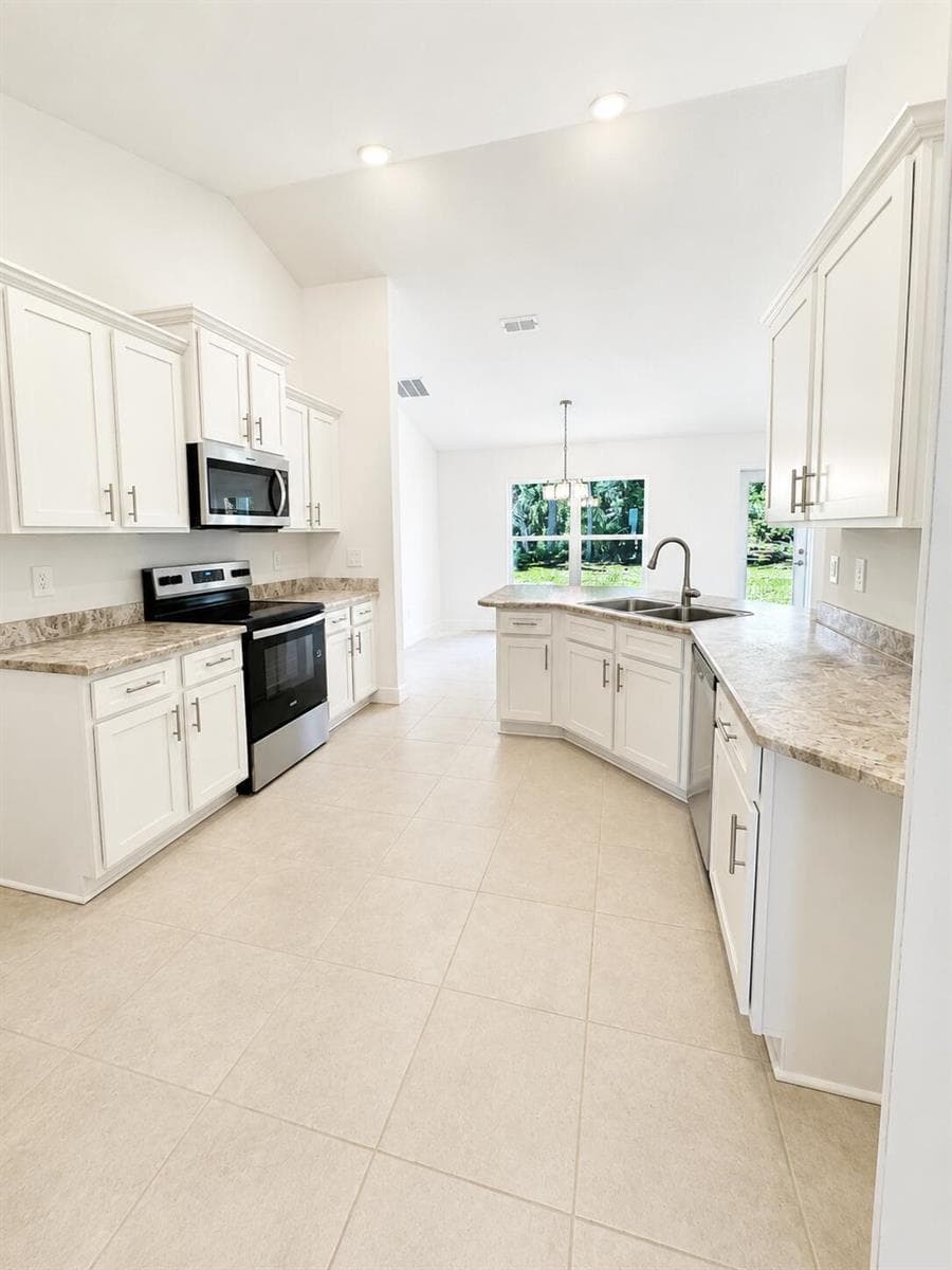 3009 SW Savona Boulevard, Port St. Lucie FL 34953 photo 3