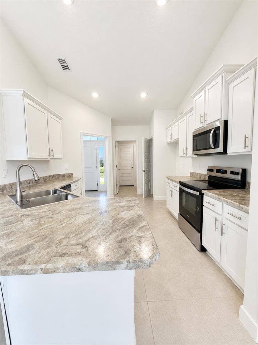 3009 SW Savona Boulevard, Port St. Lucie FL 34953 photo 4