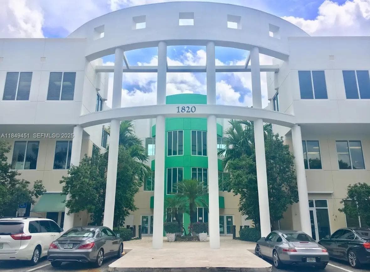 1820 N Corporate Lakes Blvd # 206-7, Weston FL 33326