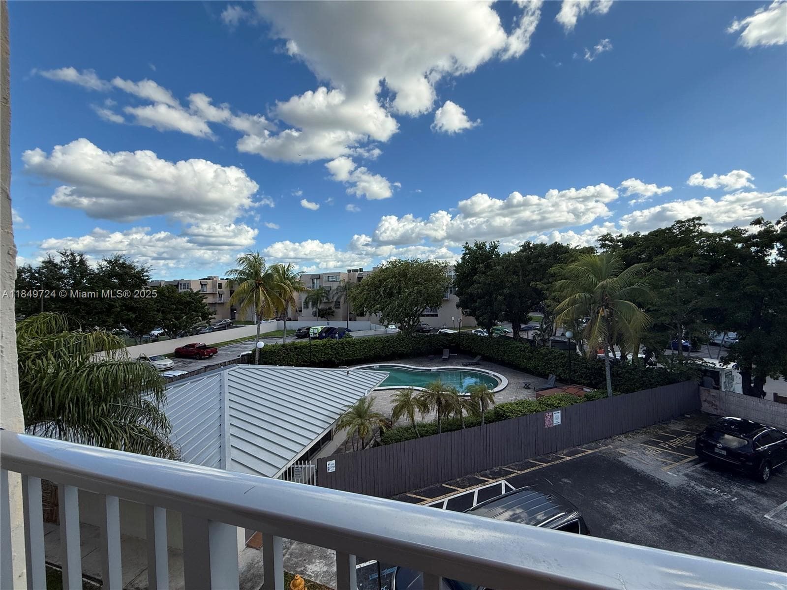 10900 SW 104th St # 323, Miami FL 33176