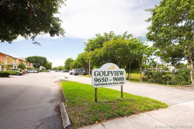9682 Fontainebleau Blvd # 401, Miami FL 33172 photo 4