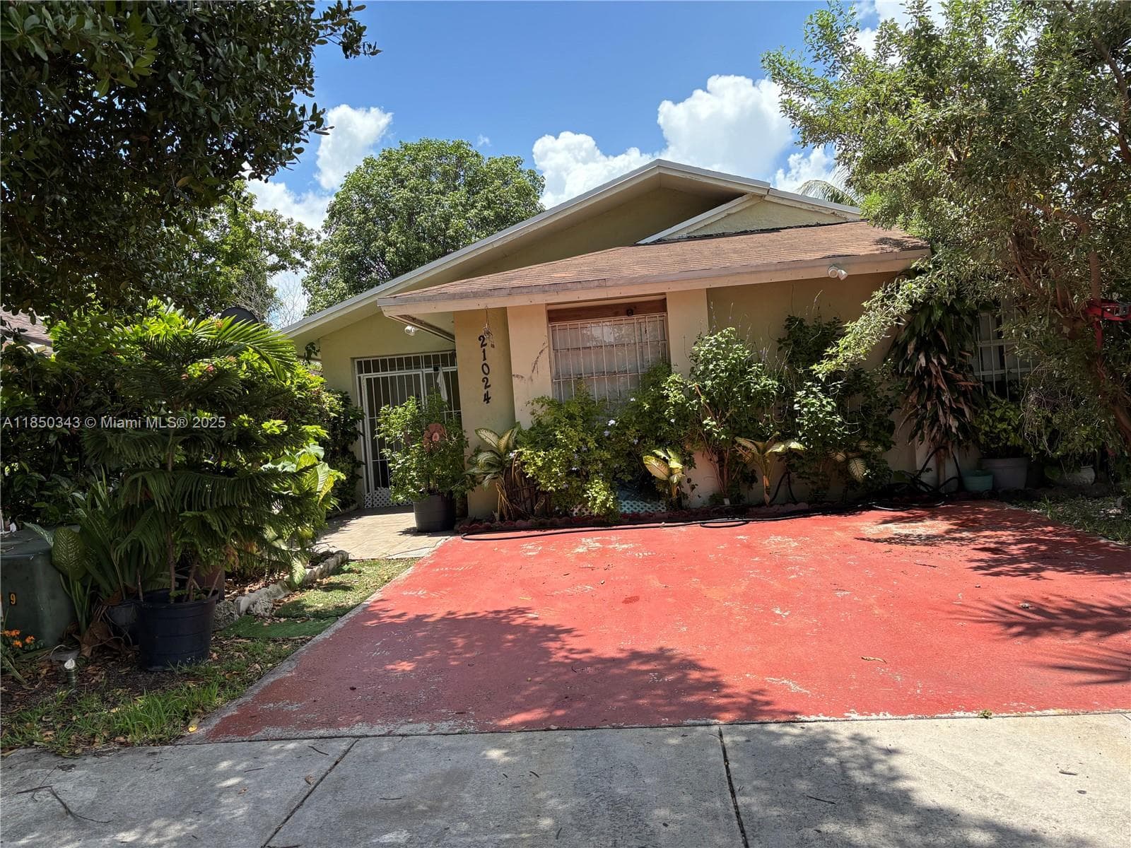 21024 SW 118th Pl, Miami FL 33177 photo 2