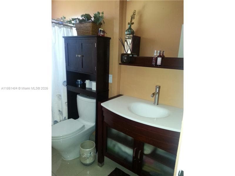 321 NW 13th Ave, Miami FL 33125 photo 5