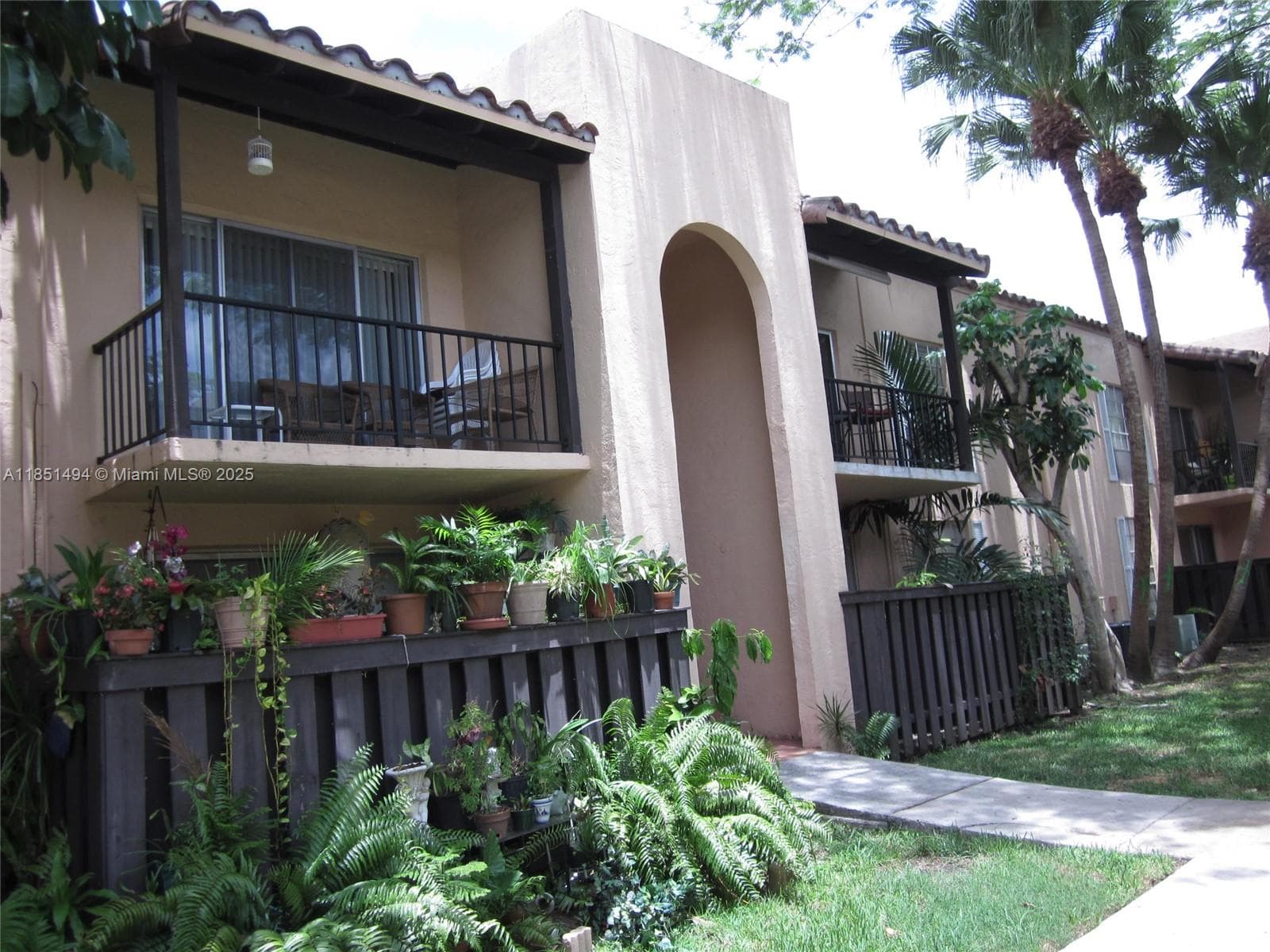 10810 N Kendall Dr # 18, Miami FL 33176
