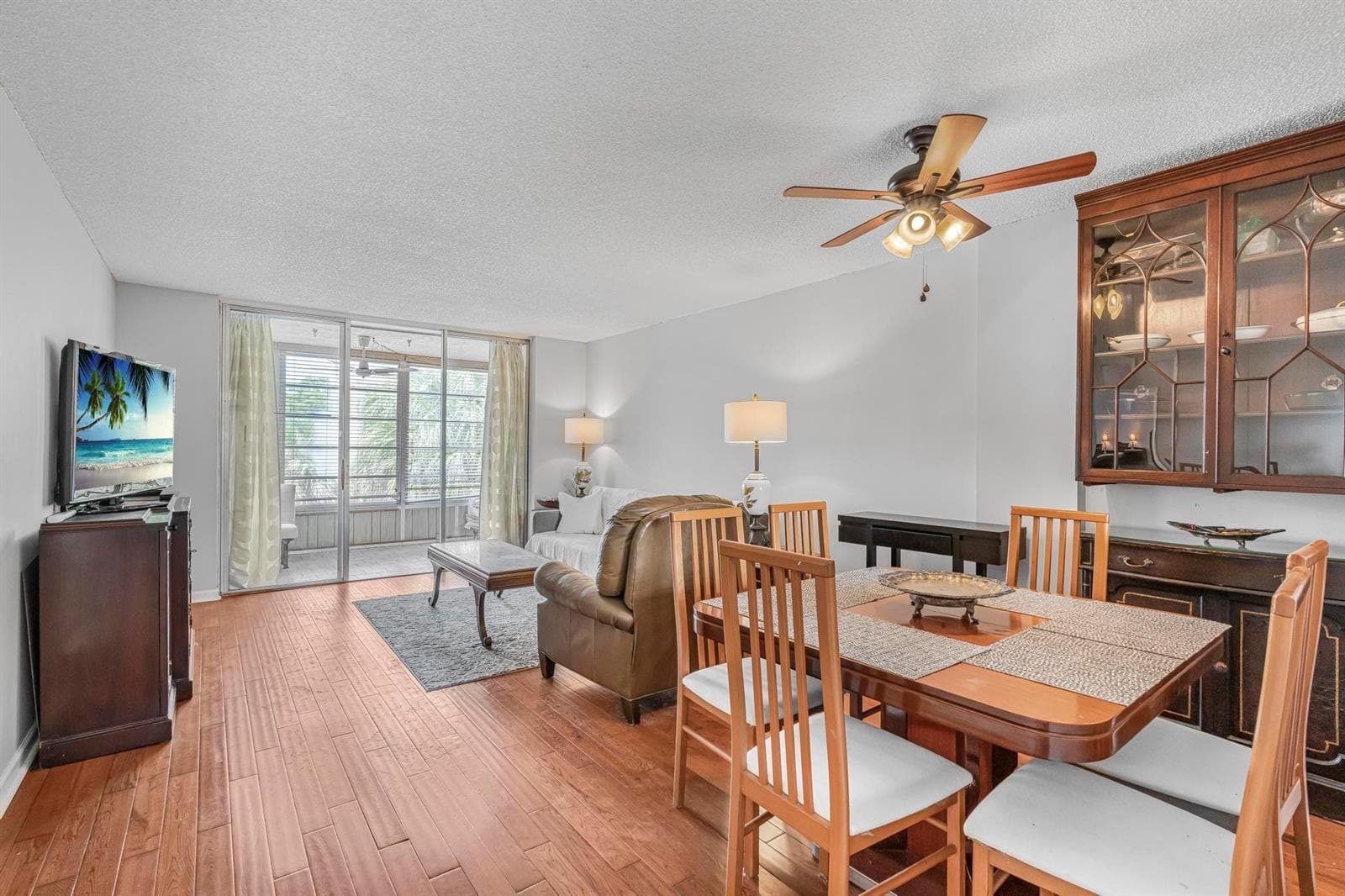 3000 NW 48th Terrace # 423, Lauderdale Lakes FL 33313 photo 2