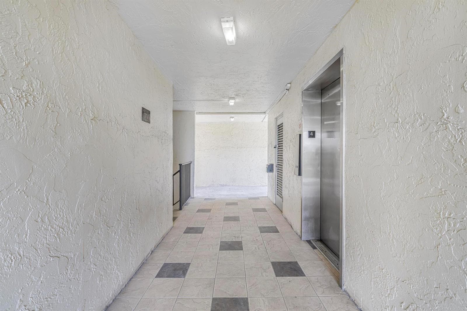 3000 NW 48th Terrace # 423, Lauderdale Lakes FL 33313 photo 5