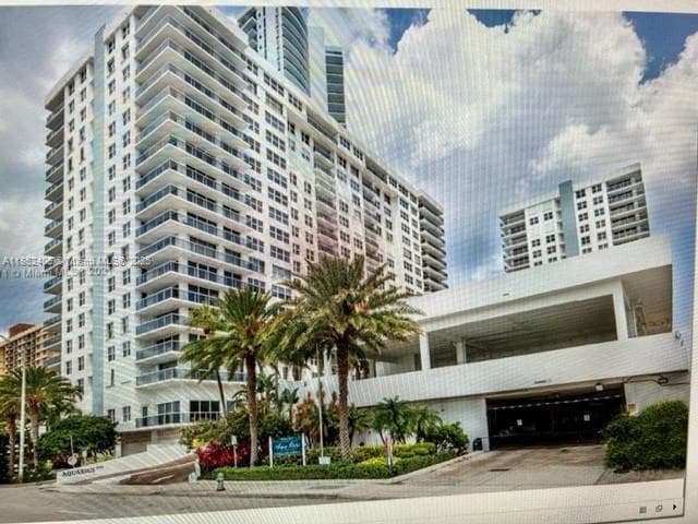 2751 S Ocean Dr, Hollywood FL 33019