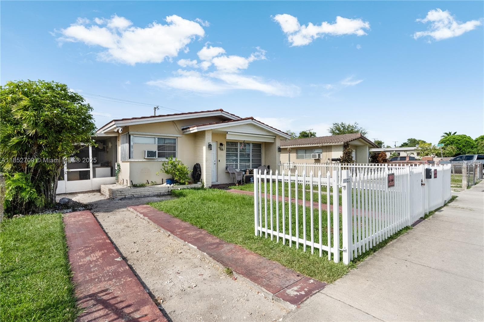 9311 SW 37th St, Miami FL 33165 photo 3
